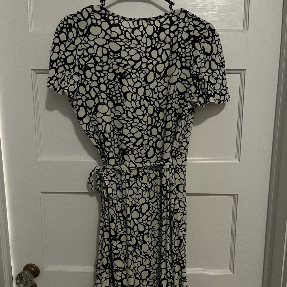 Black & White Small Lovestitch Wrap Dress